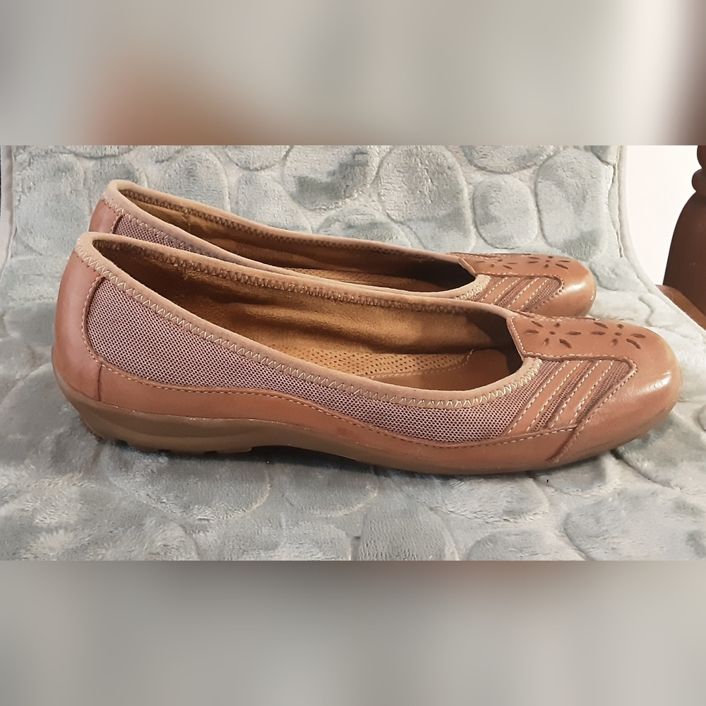 Naturalizer Natural Soul Slip-on Shoes Flats earthtones